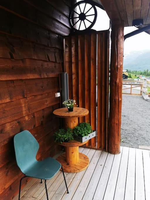 Cabin In Beautiful Surroundings At Harpefossen Nordfjordeid Exterior foto