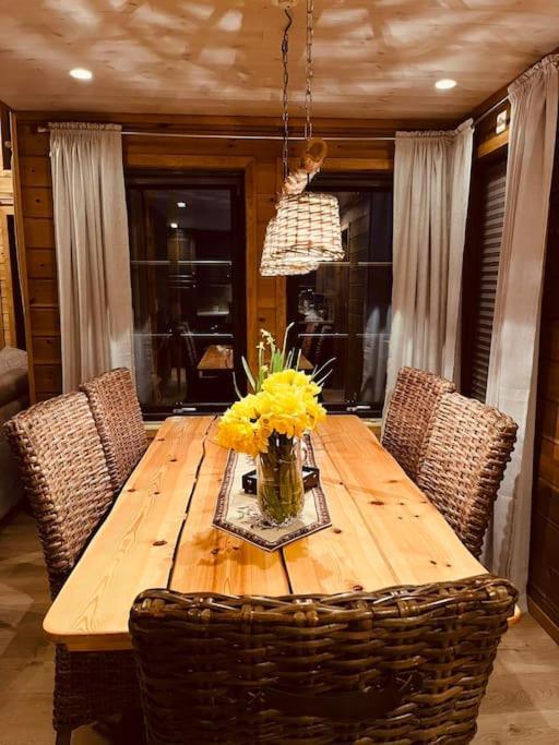 Cabin In Beautiful Surroundings At Harpefossen Nordfjordeid Exterior foto