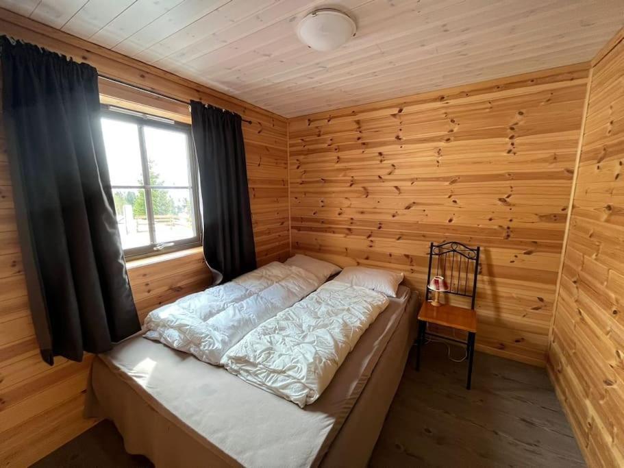 Cabin In Beautiful Surroundings At Harpefossen Nordfjordeid Exterior foto